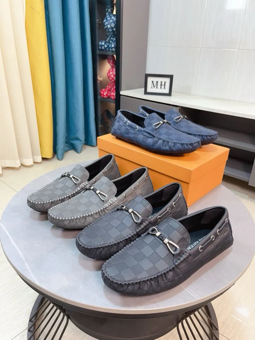 Men's men's shoes💰400🌹🌹[LV Louis Vuitton] New men's beanie shoes💝💝.. Top-grade imported cowhide embossed➕Comfortable leather lining. It is extremely skin-friendly and comfortable, feels very delicate, and the shape is very correct! Perfectly reflects the three-dimensional sense, code number: 38-44